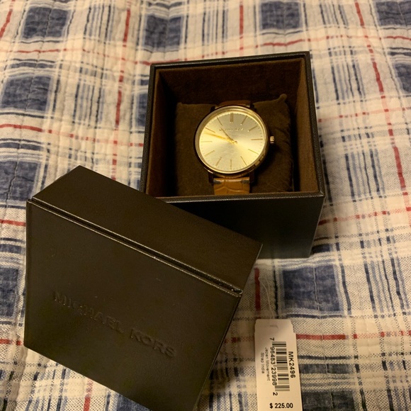 Michael Kors Watch - Picture 3 of 4